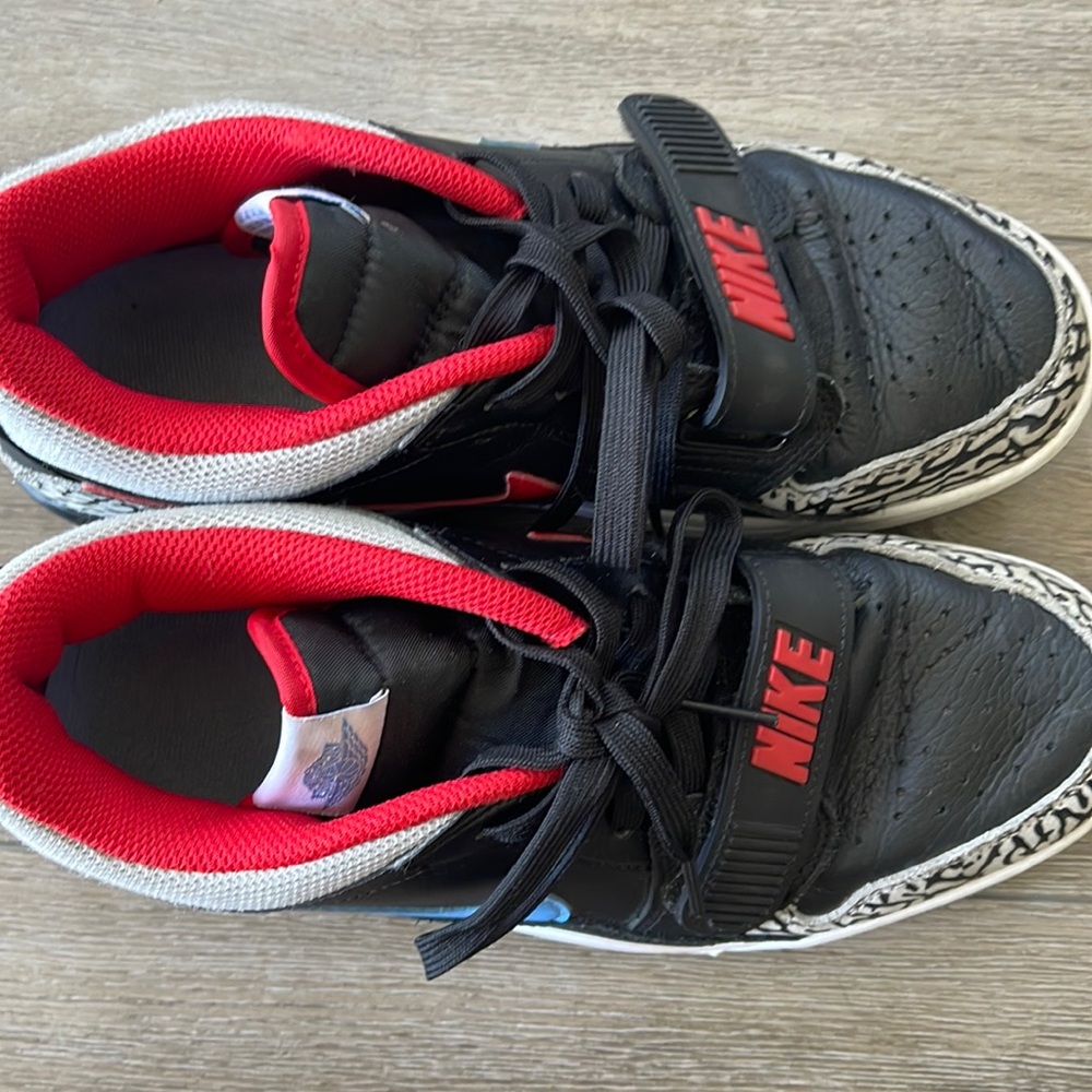 Men’s Jordan’s size 7.5 lightly worn